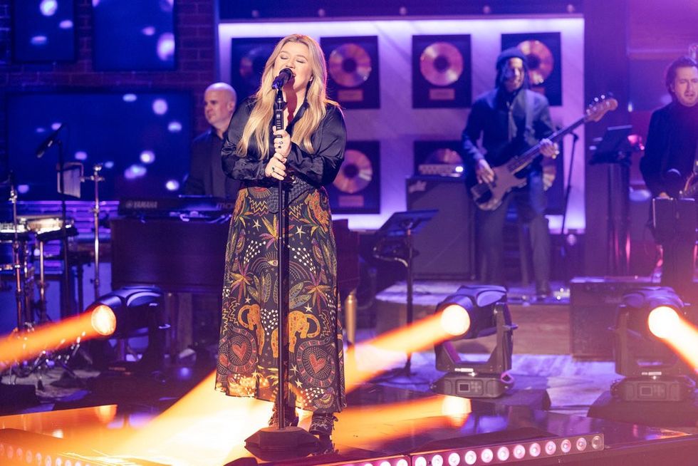 Kelly Clarkson is *Finally* Blessing Us With a New Album