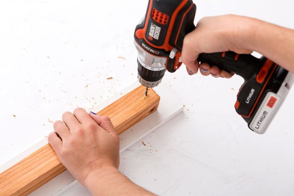 Kelly_Cooler_Stand_02