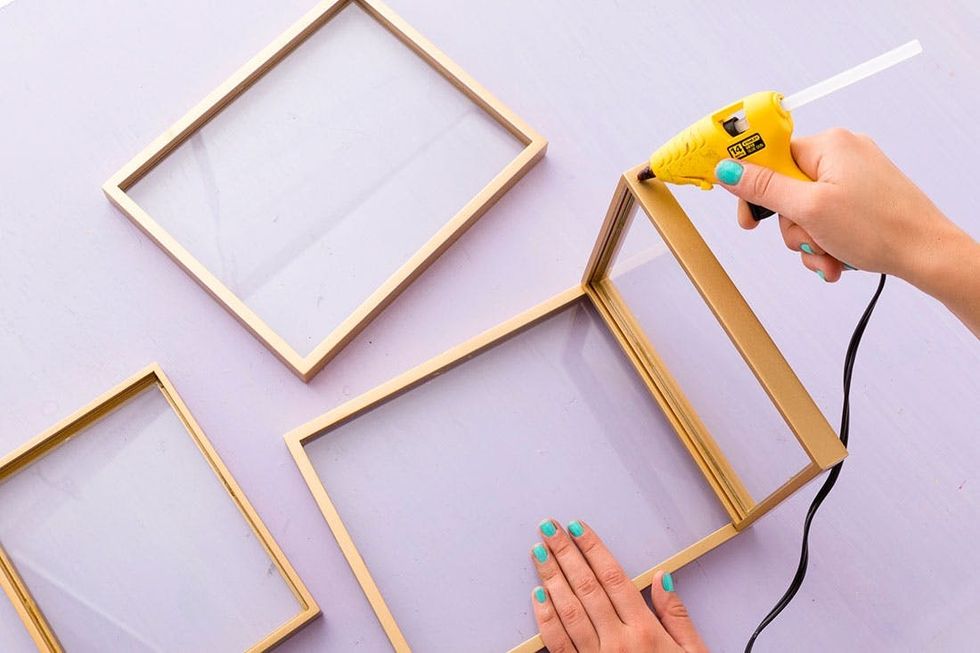 Kelly_Picture_Frame_Terrarium_05