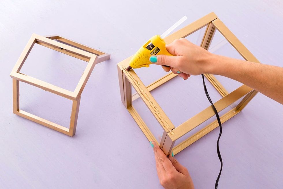 Kelly_Picture_Frame_Terrarium_09