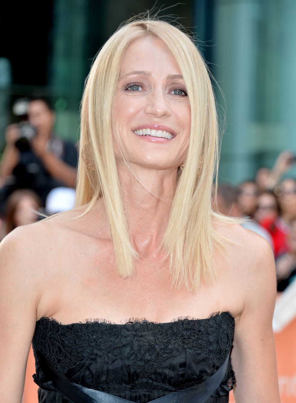 kelly rowan from the cast of the o.c.
