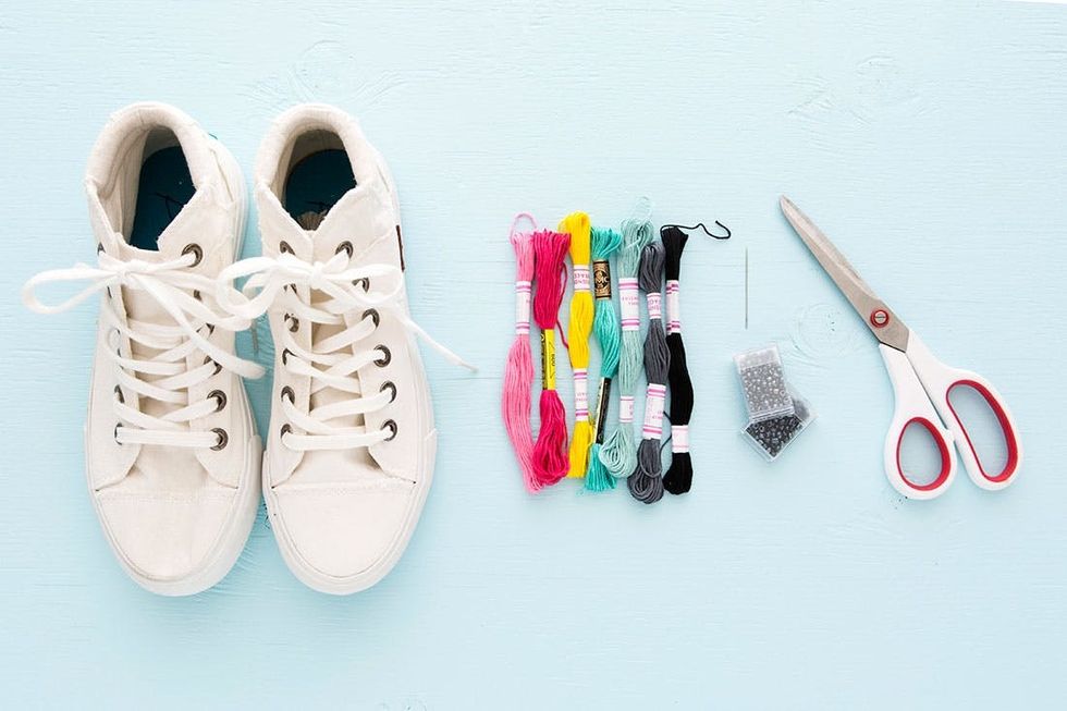 Kelly_Thread_Sneakers_01