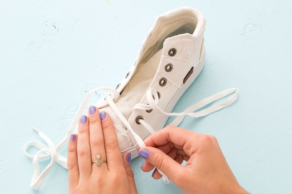 Kelly_Thread_Sneakers_03