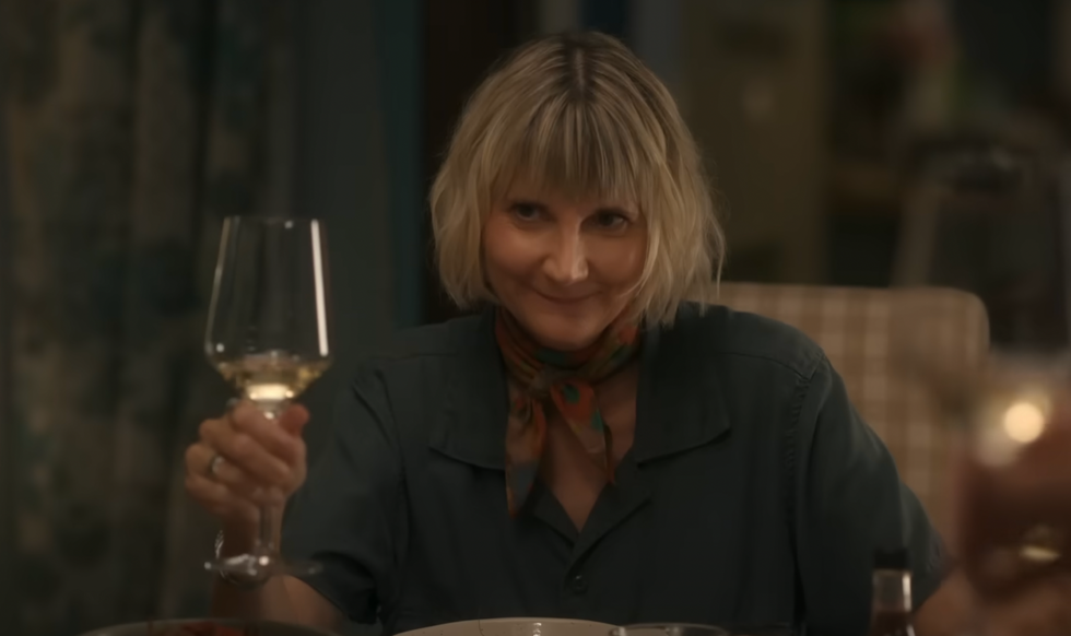 Kerri Kenney-Silver in 'the four seasons' netflix show