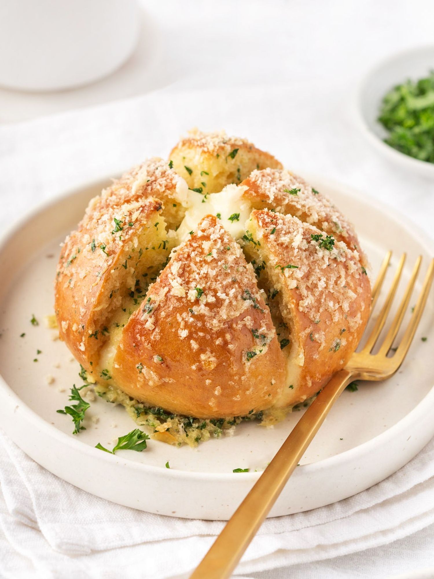 KOREAN CREAM CHEESE GARLIC BREAD