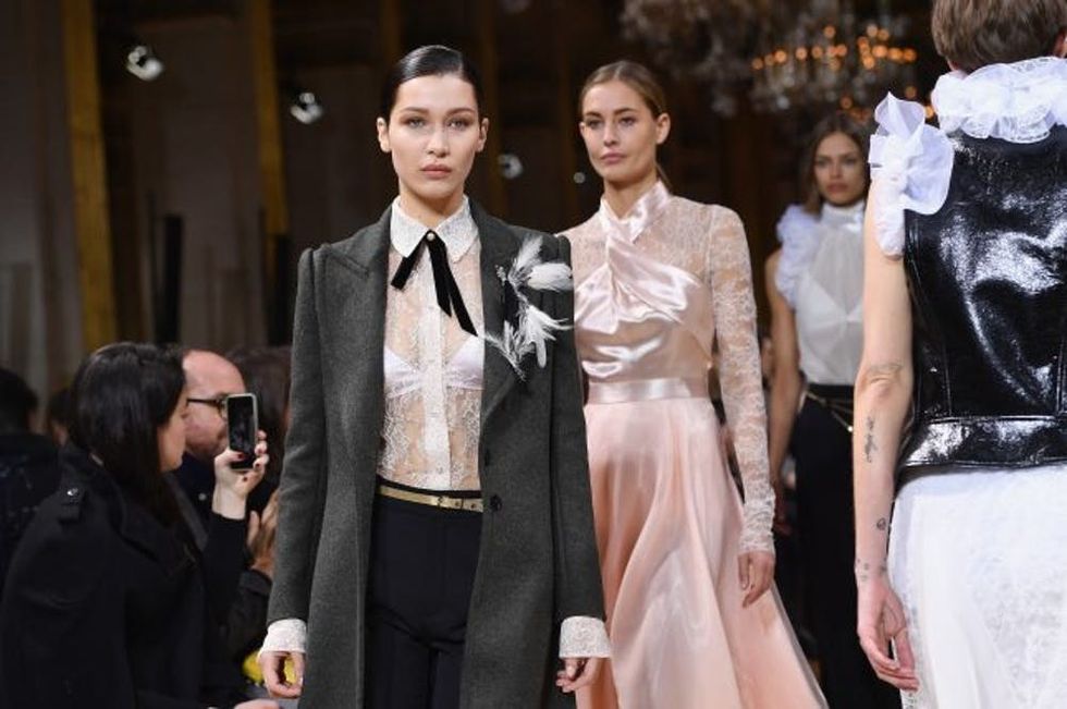 Lanvin : Runway - Paris Fashion Week Womenswear Fall/Winter 2017/2018