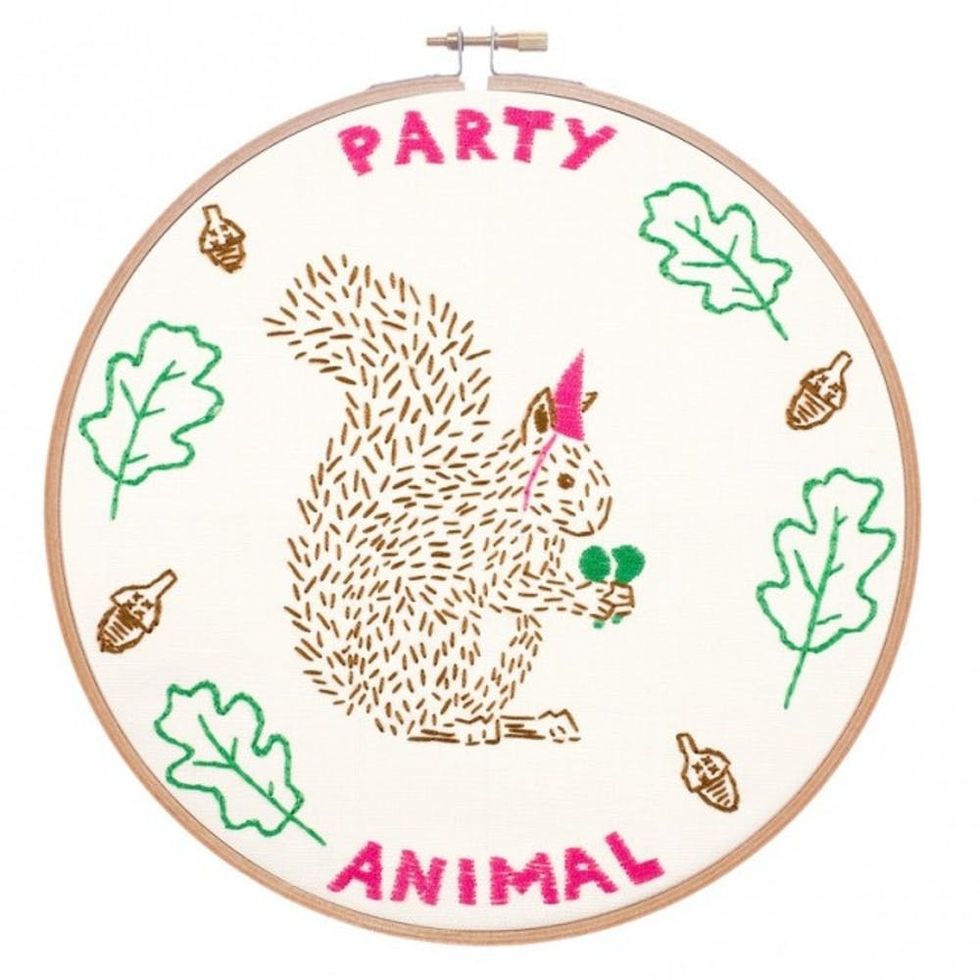Large-in-hoop_0006_Party_Animal_1