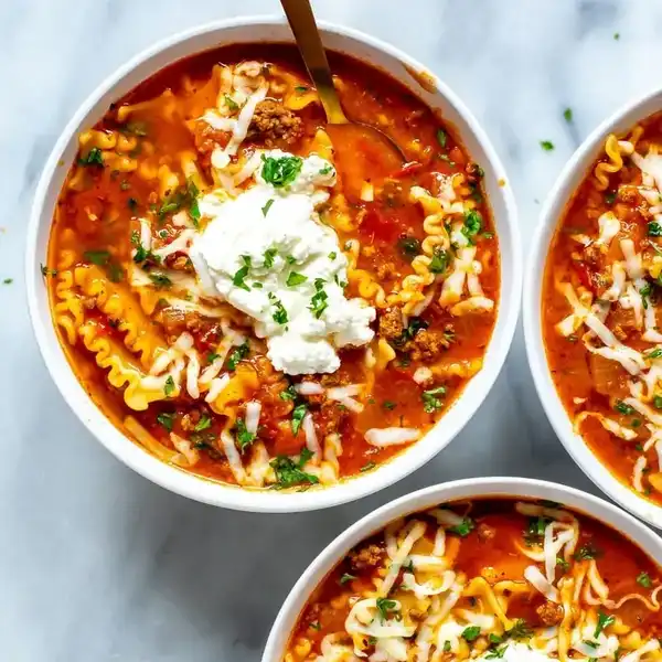 lasagna soup topped with chives