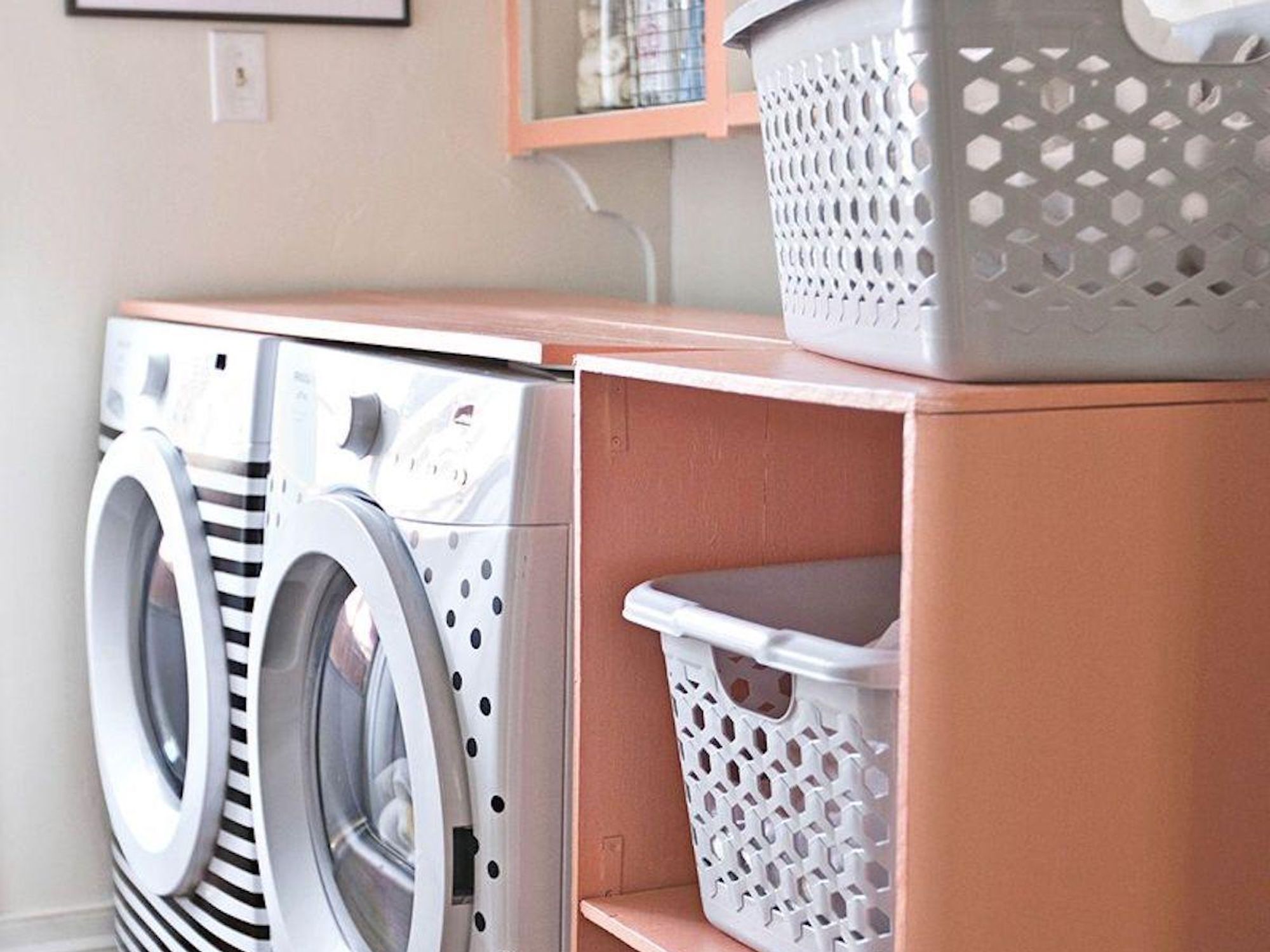 https://www.brit.co/media-library/laundry-organization-ideas-for-small-laundry-rooms.jpg?id=33006580&width=2000&height=1500&coordinates=0%2C307%2C0%2C307