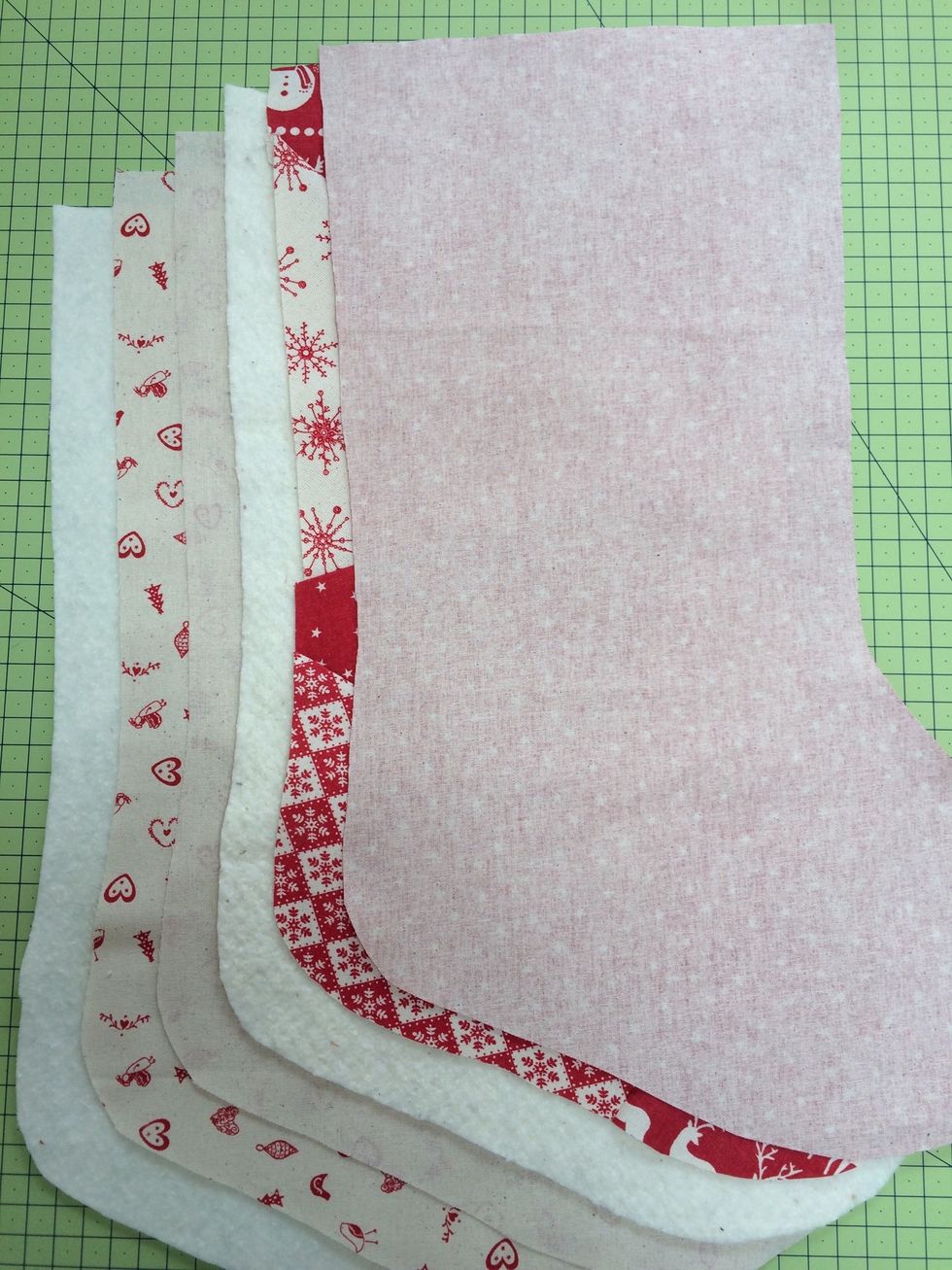 Layer as shown with right sides facing 1 batting, 2 lining,1 batting, front and back