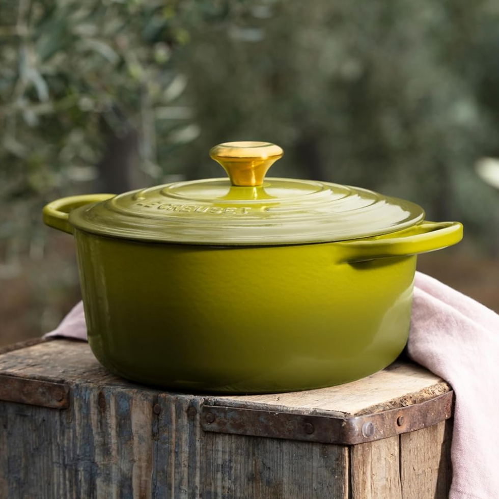 Le Creuset Enameled Cast Iron Signature Round Dutch Oven