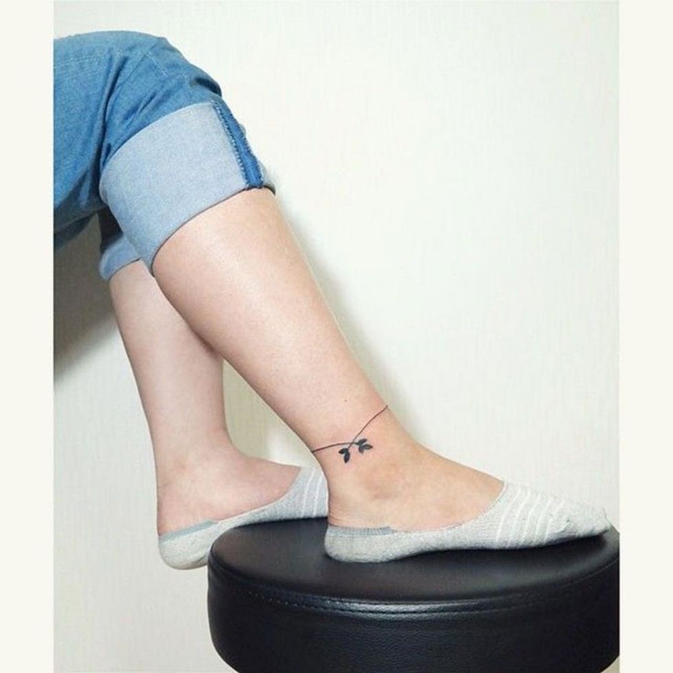 16 Tiny Foot Tattoos You’ll Be Obsessing Over - Brit + Co