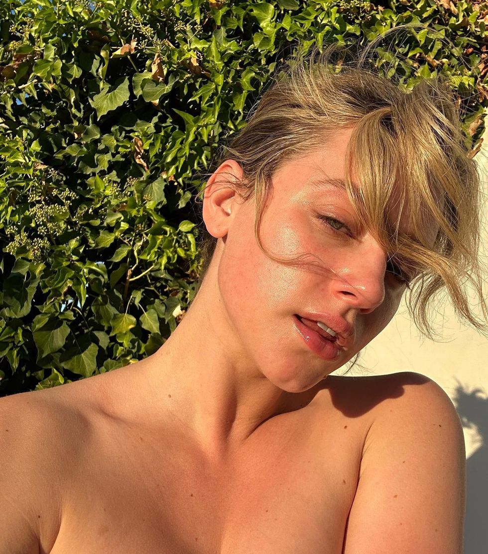Lili Reinhart Makeup-Free Selfie