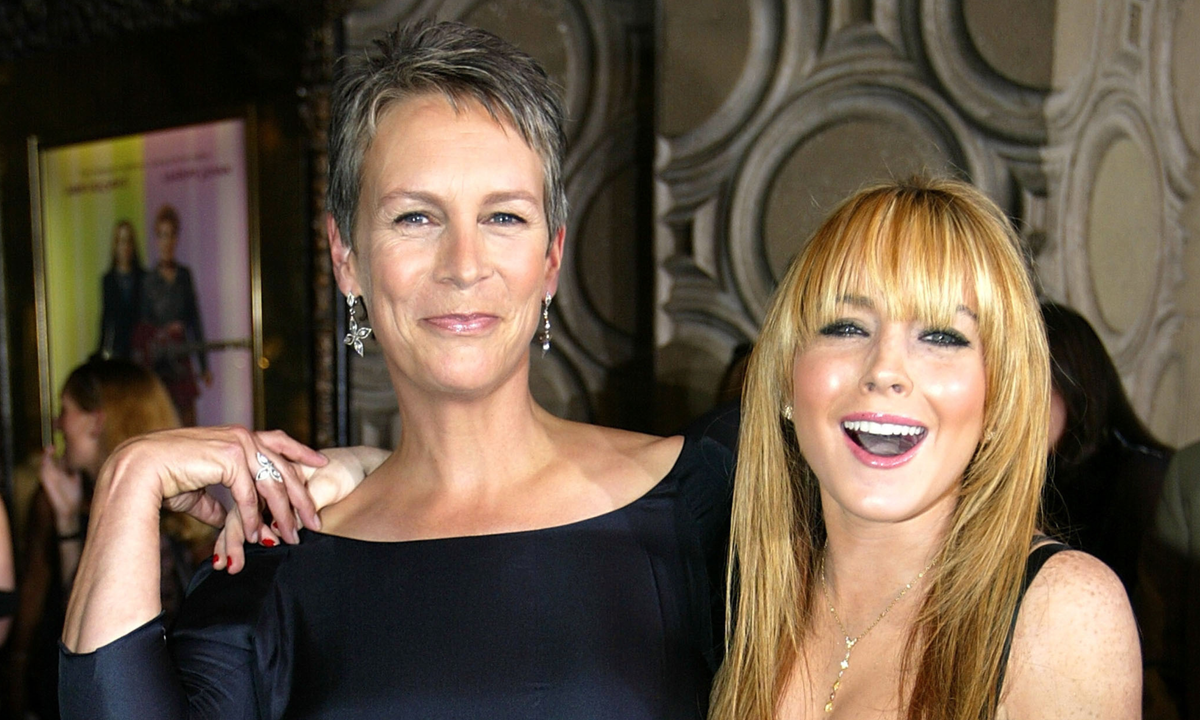 lindsay lohan baby gift jamie lee curtis