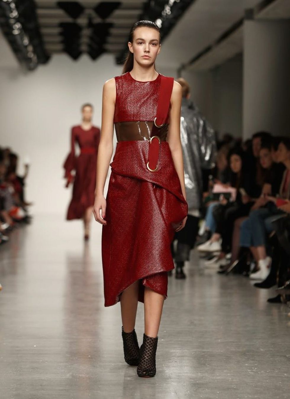 LONDON, ENGLAND - FEBRUARY 17: A model walks the runway at the Teatum Jones show during the London Fashion Week February 2017 collections on February 17, 2017 in London, England. (Photo by John Phillips/Getty Images)