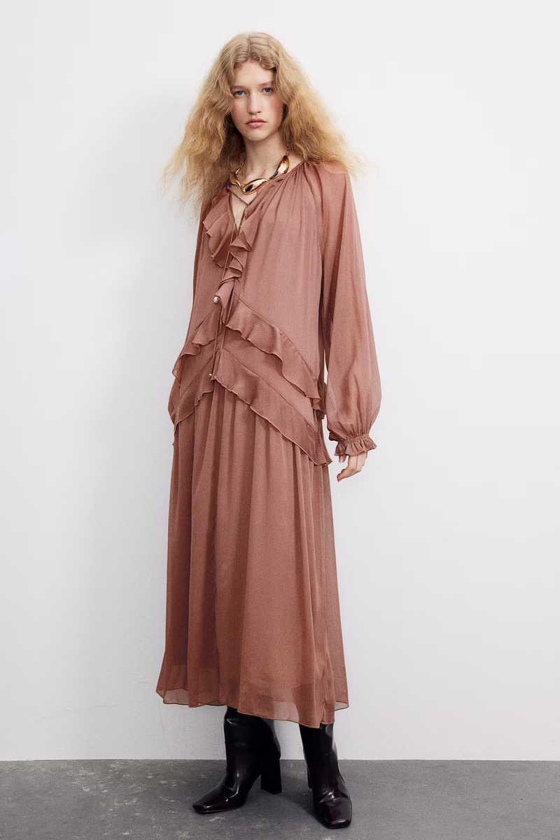 13 Perfectly Flattering H&M Dresses For Every Fall Occasion - Brit + Co