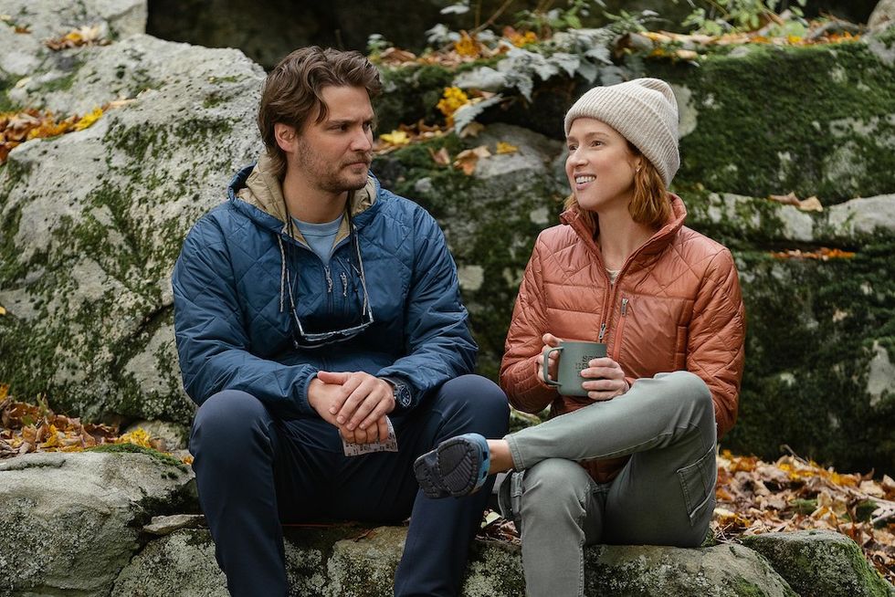 Luke Grimes and Ellie Kemper in 'Happiness For Beginners'