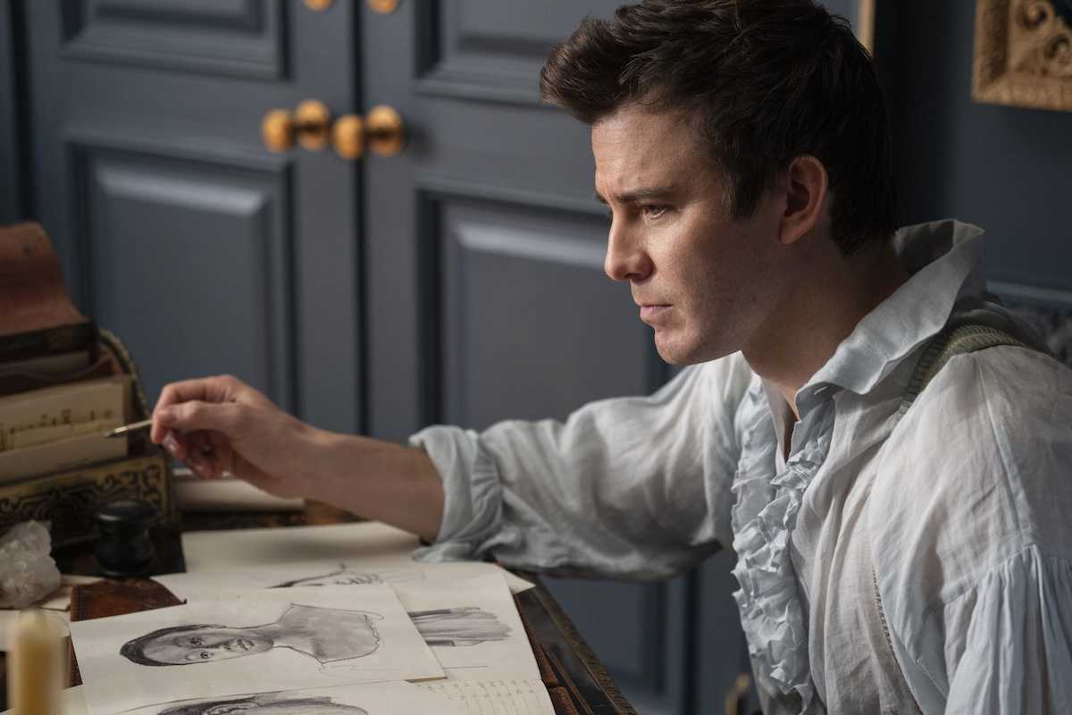 luke thompson as benedict bridgerton drawing a picture of sophie baek (yerin ha)