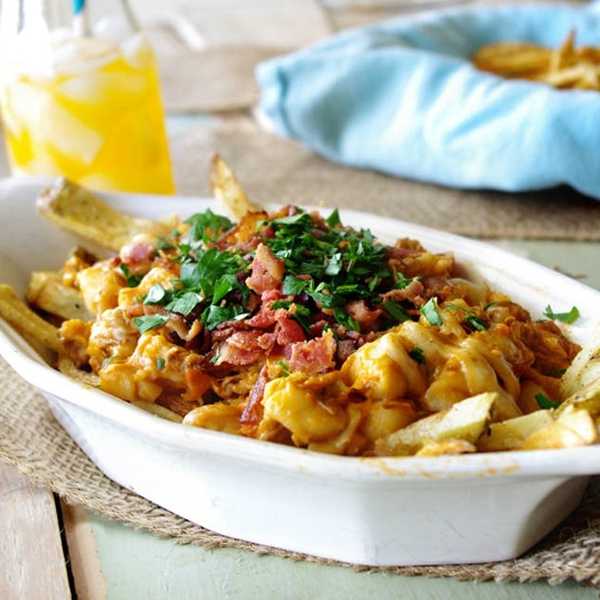 mac and cheese loaded fries