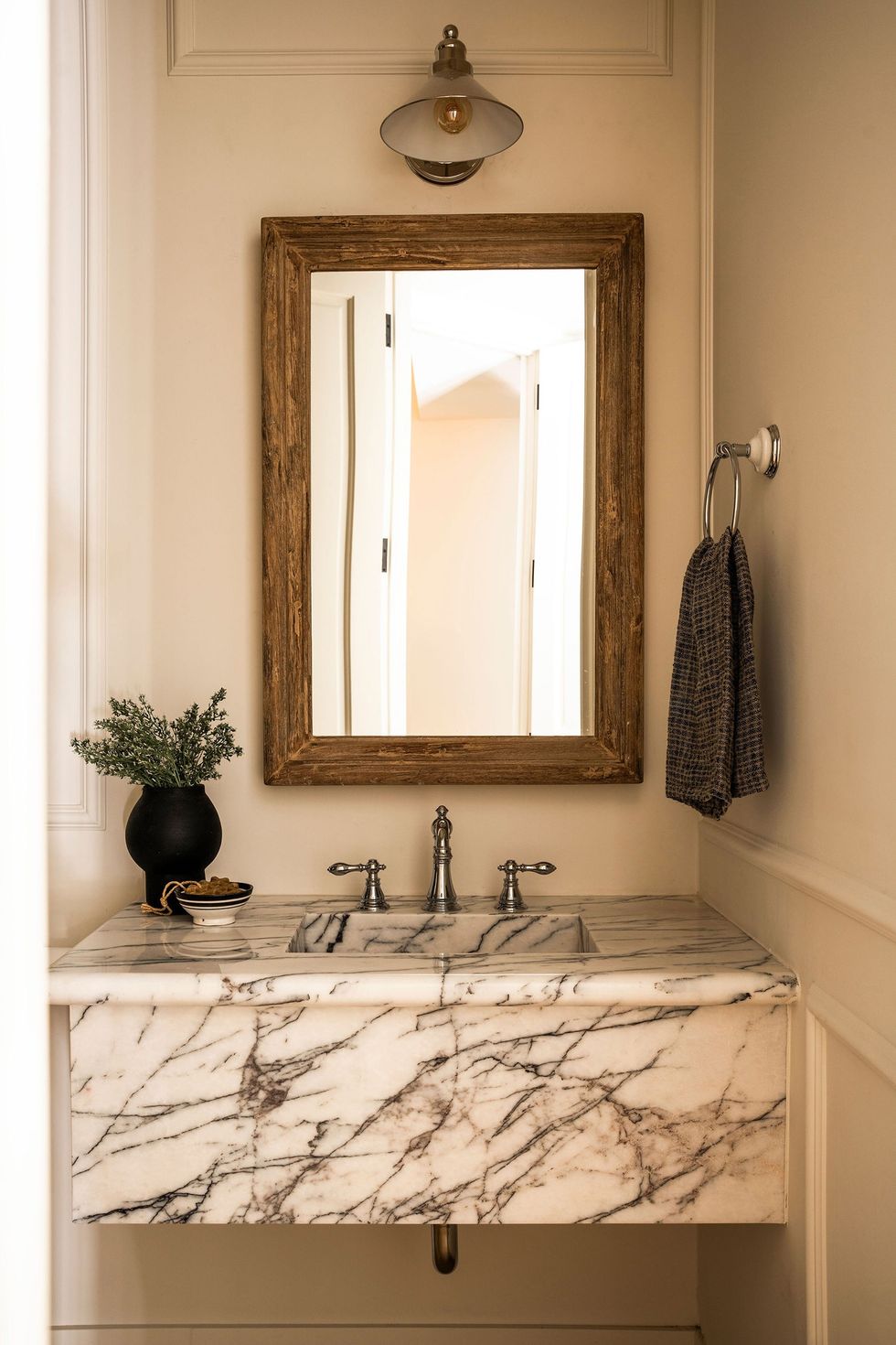 marble sink bathroom