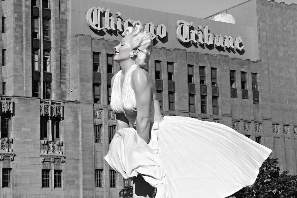 marilyn monroe outside the chicago tribune