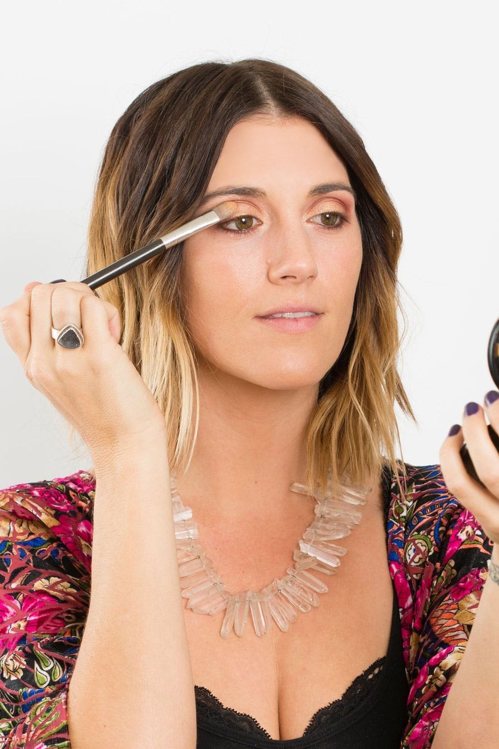 MarsalaMakeupDateLookPopofColor