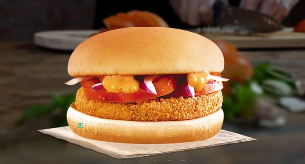 McAloo Tikki Burger mcdonald's international menu item from India