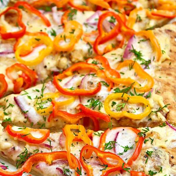 Mediterranean Flatbread Pizza
