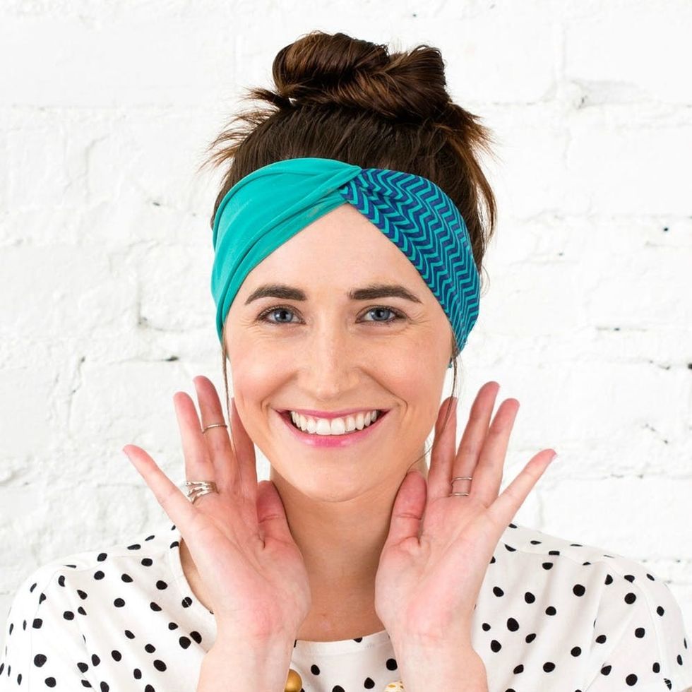 medium hairstyle, scarf updo