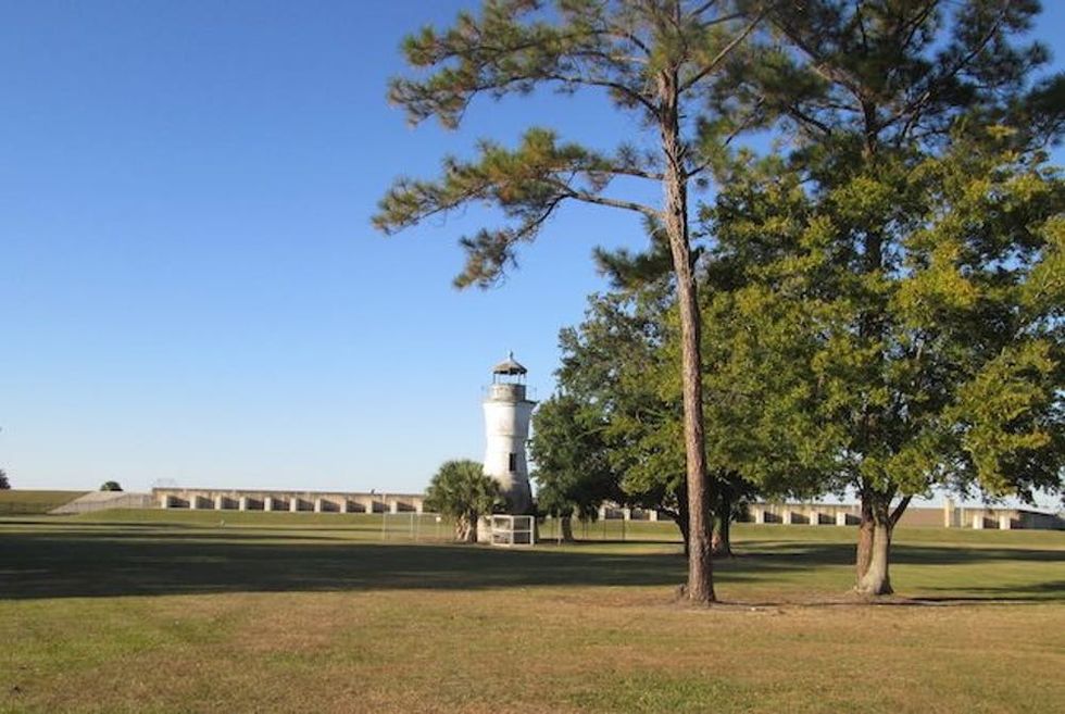 milneburg-neighborhood-by-jen-dubin