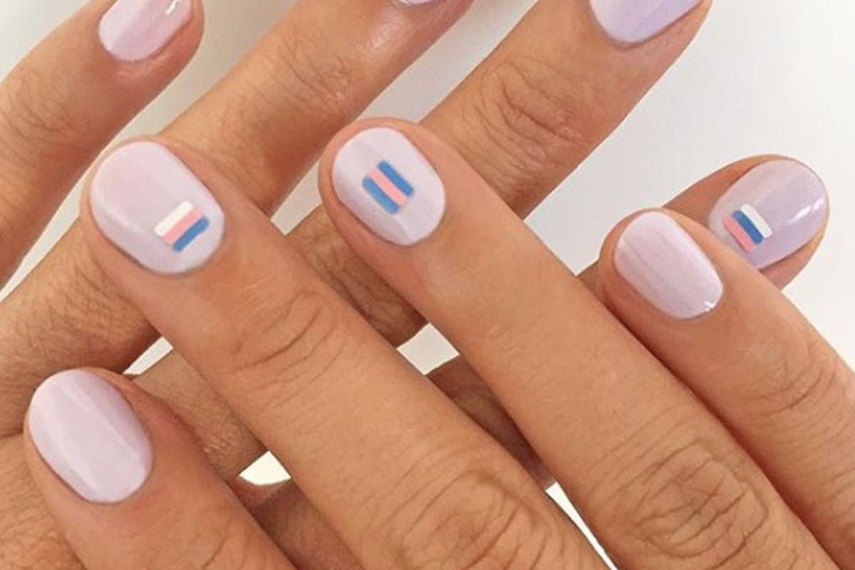 Elegant Minimal Gel Short Nails