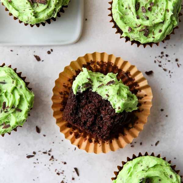 Mint Chocolate Chip Cupcakes