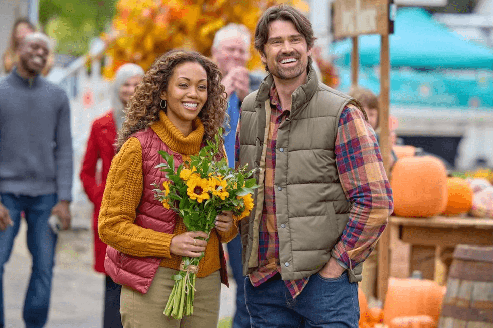 Mishael Morgan, Corey Sevier in Pumpkin Regatta Romance