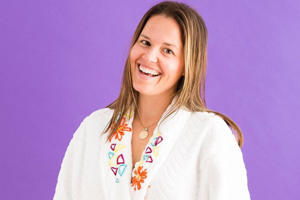 Mom_Emboridery_Robe_025