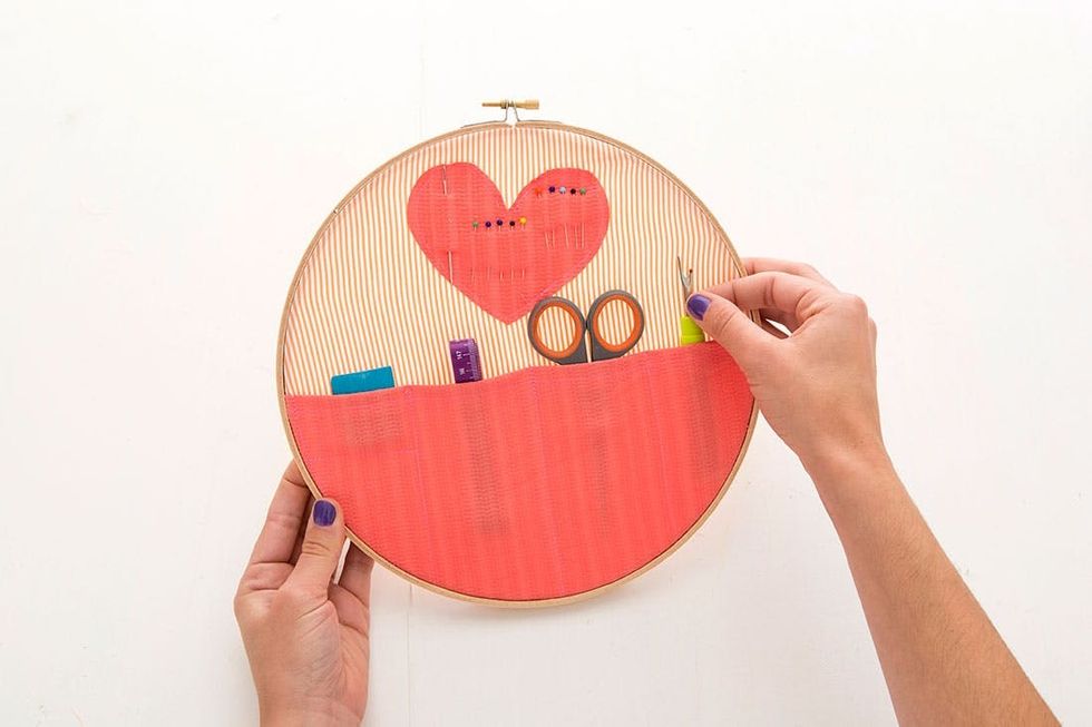 MothersDay_Embroidery_Holder_19