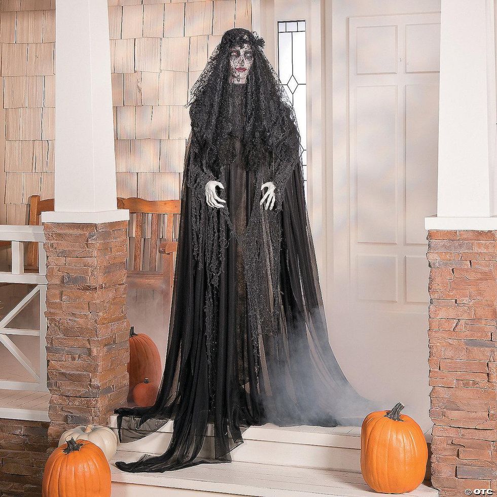 mourning glory Halloween yard decorations