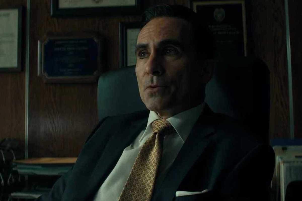 N\u00e9stor Carbonell as Major Thom Vallejo