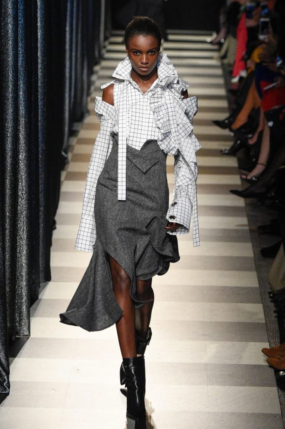 NEW YORK, NY - FEBRUARY 13: Leomie Anderson wearing Monse walks the runway at Oscar De La Renta & Monse show during, New York Fashion Week at Gallery 1, Skylight Clarkson Sq on February 13, 2017 in New York City. (Photo by Peter White/Getty Images)