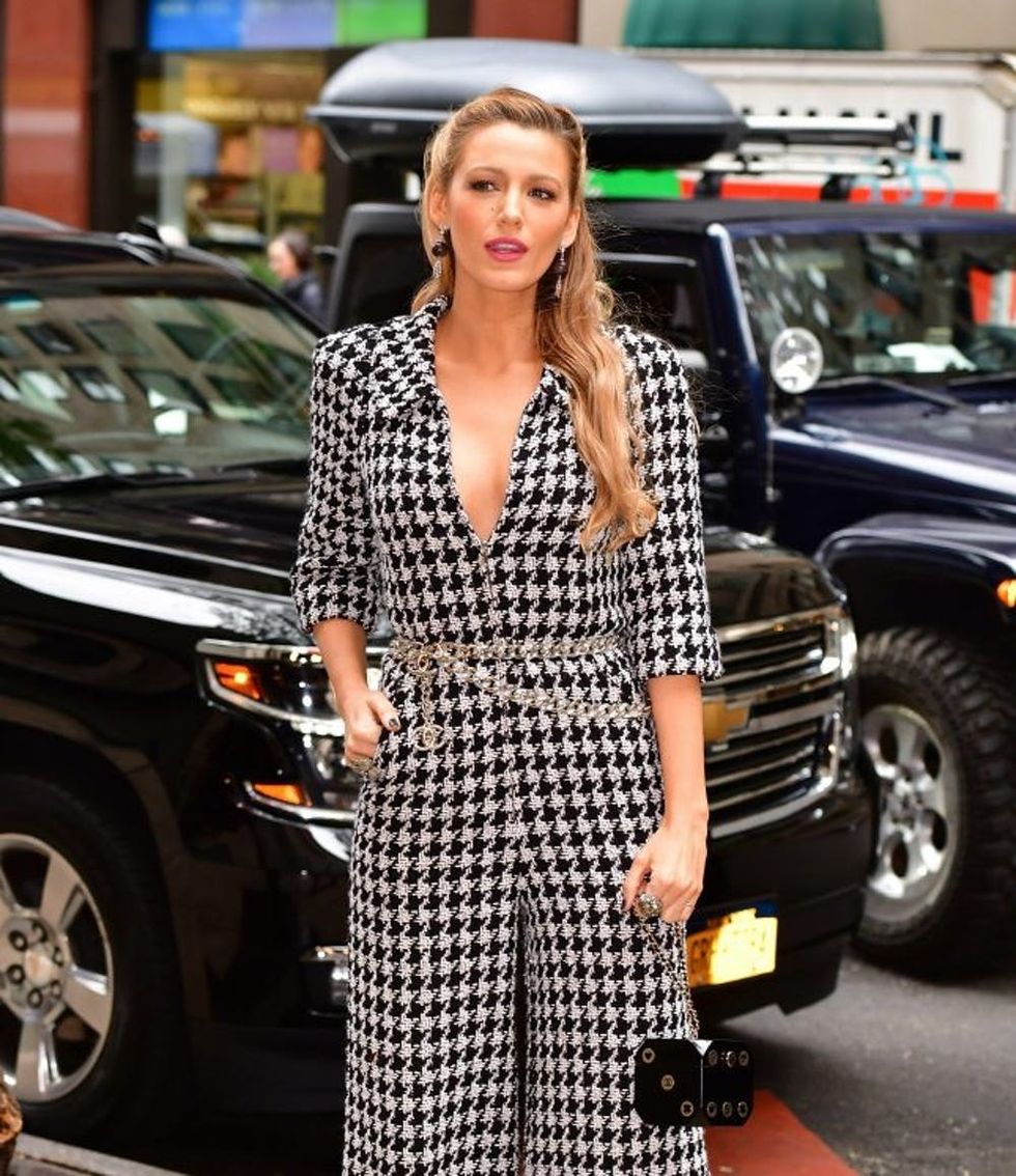 NEW YORK, NY - OCTOBER 16: Blake Lively seen on the streets of Manhattan on October 16, 2017 in New York City. (Photo by James Devaney/GC Images)