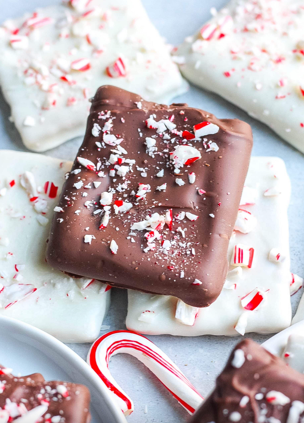 No Bake Chocolate Peppermint Graham Crackers