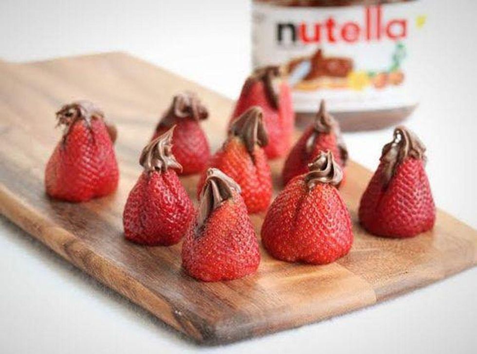 Nutella Stuffed Strawberries