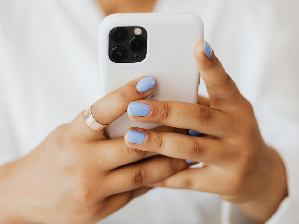 Odd Texting Habits That Reveal Your Age