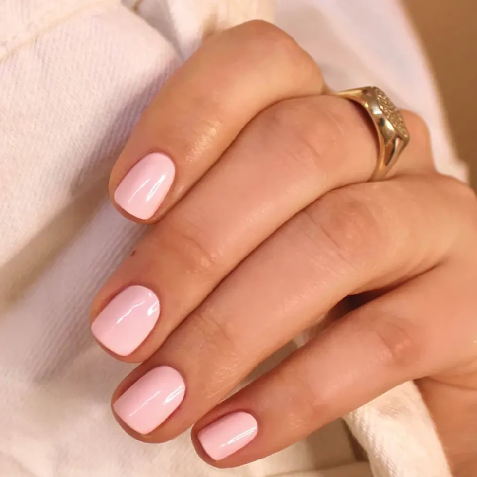 olive and june pink sands nail polish