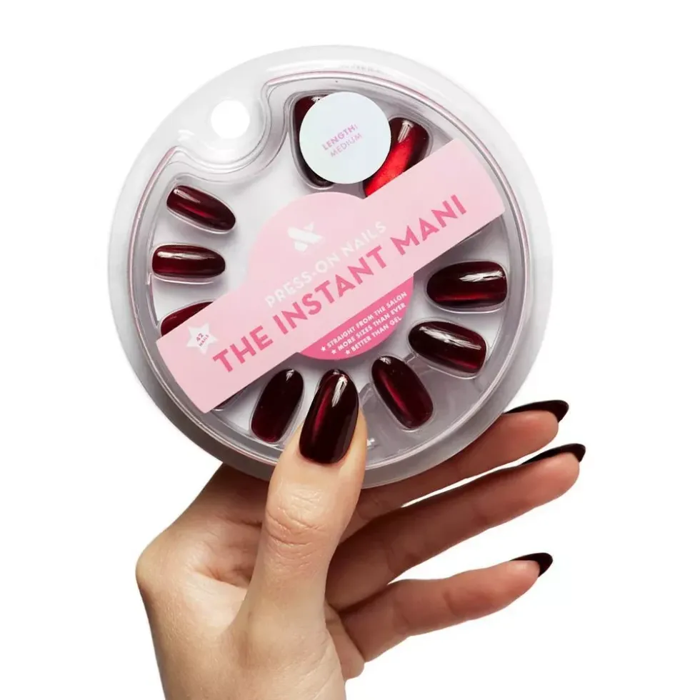 olive and june press-on oval mani