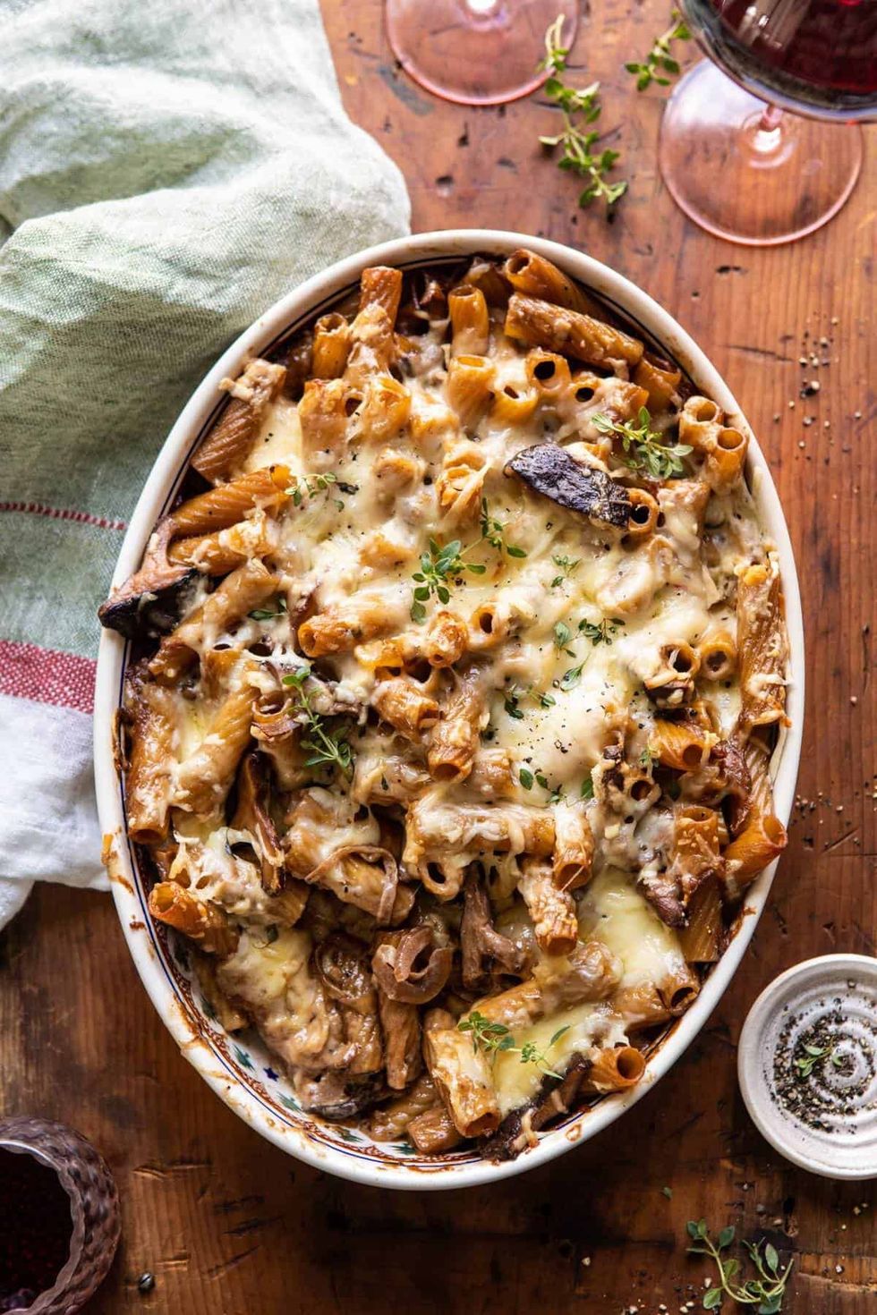 One Pot Creamy French Onion Pasta Bake
