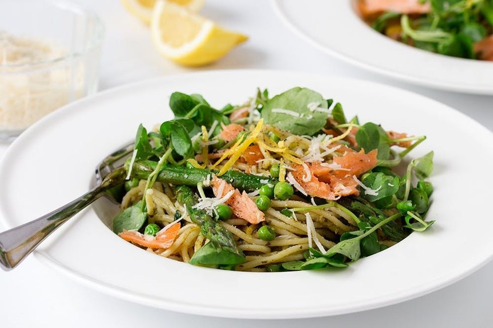 One-Pot Pesto Pasta With Smoked Salmon