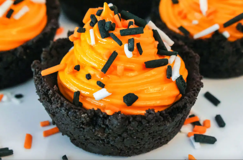 Oreo Cookie Cups With Marshmallow Cream