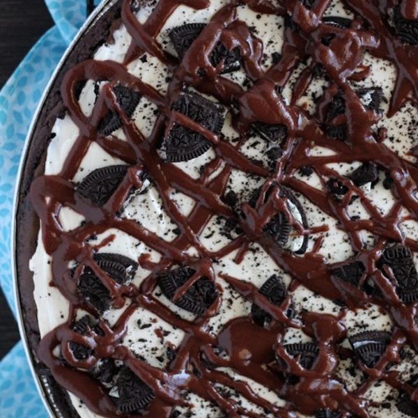Oreo Fudge Brownie Pizza