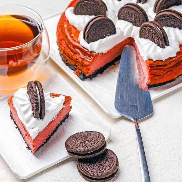 Oreo Red Velvet Cheesecake