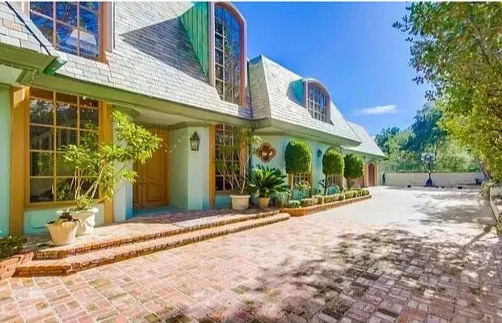 outdated architecture